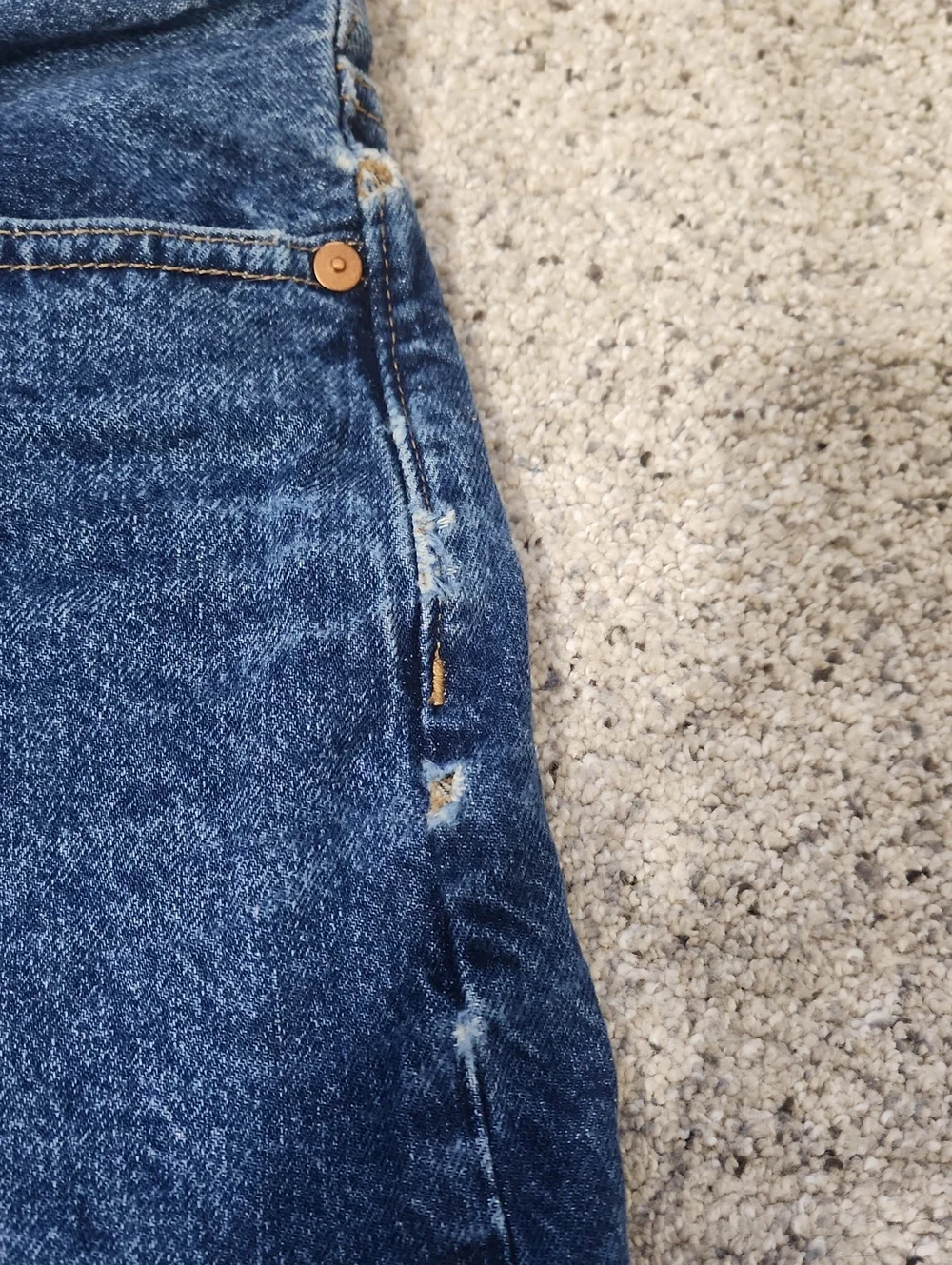 Madewell Baggy Jean Shorts in Valmont Wash Size 24